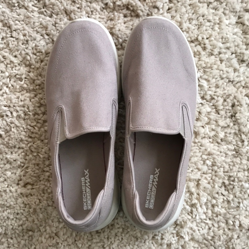 Skechers goga max taupe slip on sneakers